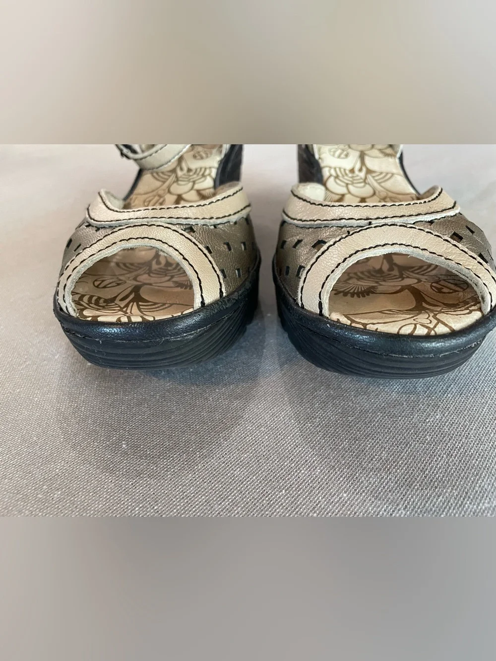 Fly London Yumo Pewter Silver Peep Toe Wedge Sandal 7.5/38